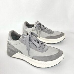 SOREL Out N About III City Sneaker
Women’s 7.5 Moonstone Dove Waterproof